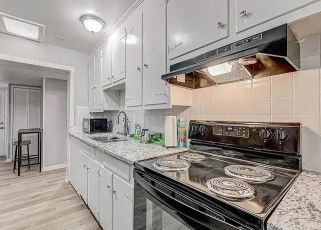 Property at 4648 Arthur Durham Dr E, Jacksonville, FL, 32210, 1 bed, 1 bath, [object Object]