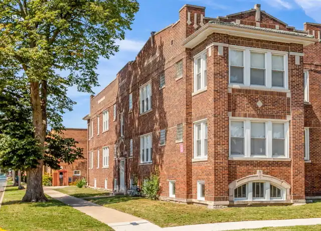 Property at 1648 East Ave Unit 2E, Berwyn, IL, 60402, 2 beds, 1 bath, [object Object]