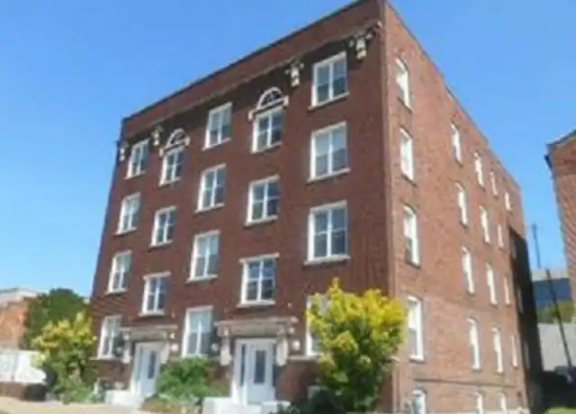 Property at 108 W 5th St Apt 11, Davenport, IA, 52801, 1 bed, 1 bath, [object Object]
