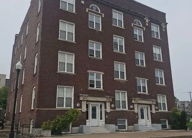 Property at 108 W 5th St Apt 11, Davenport, IA, 52801, 1 bed, 1 bath, [object Object]