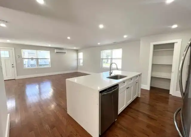 Property at 290 Riverside Ave Unit 2, Medford, MA, 02155, 4 beds, 3 baths, [object Object]