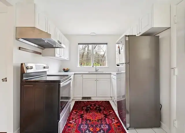 Property at 64 Trapelo Rd Unit 1, Lincoln, MA, 01773, 2 beds, 2 baths, [object Object]