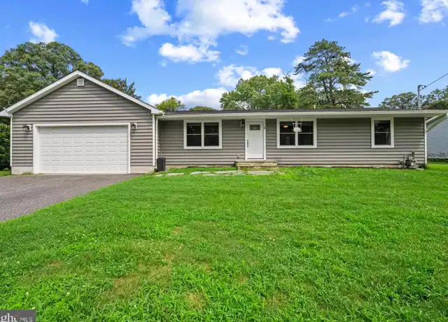 Property at 14 Woodland Dr, Severna Park, MD, 21146, 5 beds, 3 baths, [object Object]