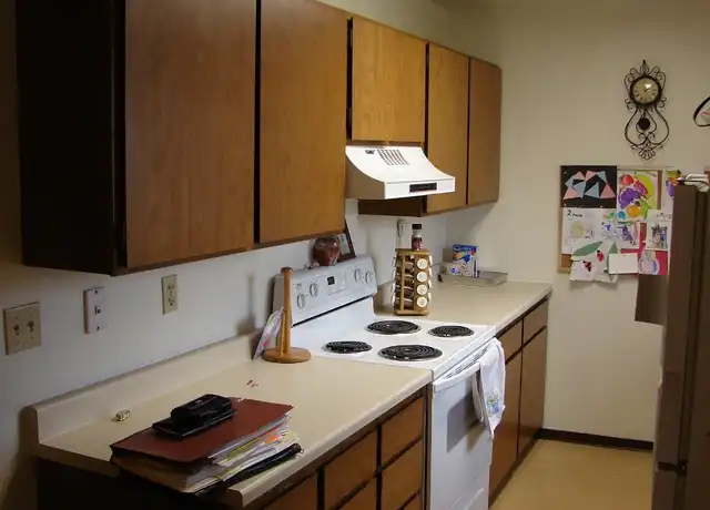 Property at 609-613 4th Ave S Unit 2, Great Falls, MT, 59405, 2 beds, 1 bath, [object Object]