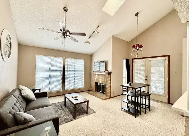 Property at 8633 Datapoint Dr, San Antonio, TX, 78229, 1 bed, 1 bath, [object Object]