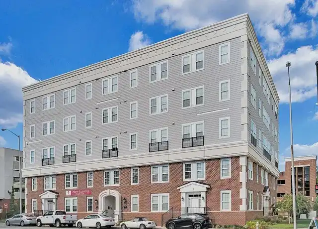 Property at Crawford House - 430 Crawford St, Portsmouth, VA, 23704, 1 bed, 1 bath, [object Object]