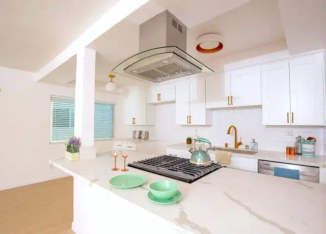 Property at 1522 Harvard St #4, Santa Monica, CA, 90404, 2 beds, 2 baths, [object Object]