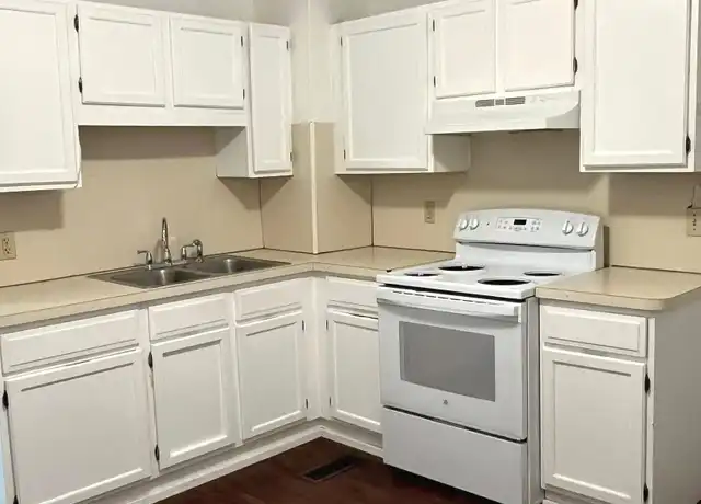Property at 15 Carroll St Unit 1, Naugatuck, CT, 06770, 2 beds, 1 bath, [object Object]