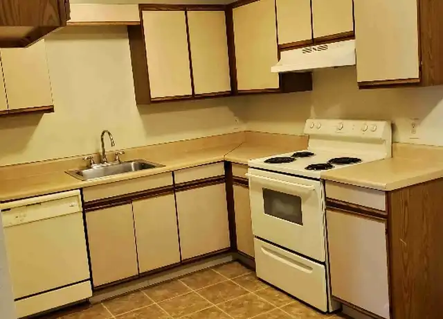 Property at 8 Pleasant St Unit 8, New Bedford, MA, 02740, 2 beds, 1 bath, [object Object]