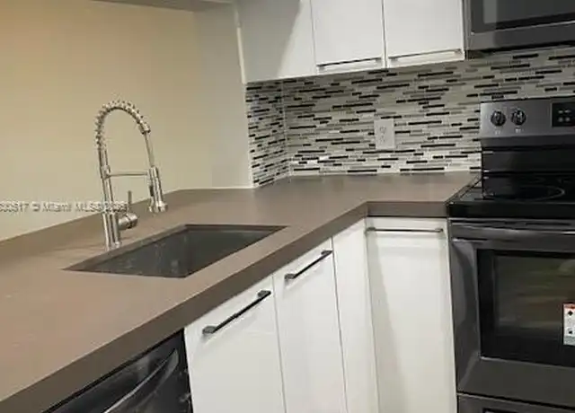 Property at 12850 SW 4th Ct Unit 204I, Pembroke Pines, FL, 33027, 1 bed, 1.5 baths, [object Object]