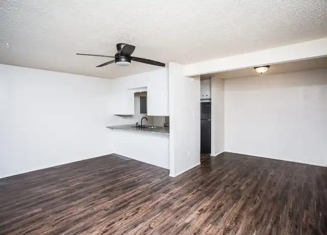 Property at 5525 4th St Unit 092, Lubbock, TX, 79416, 2 beds, 1 bath, [object Object]