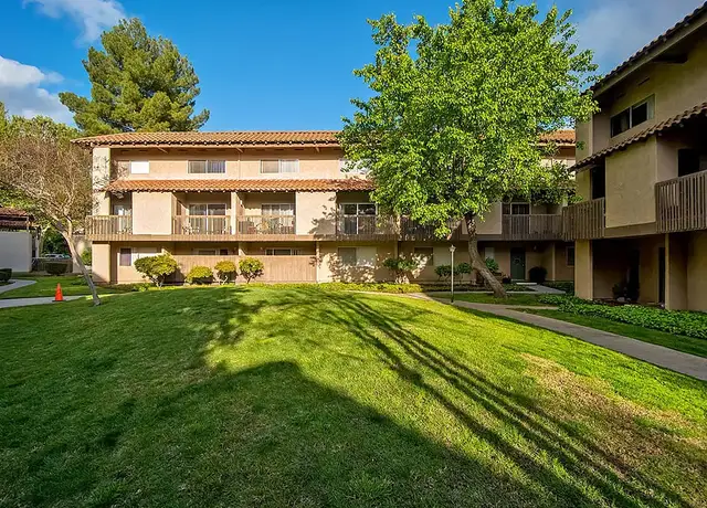 Photo of 450 E Wilbur Rd, Thousand Oaks, CA 91360
