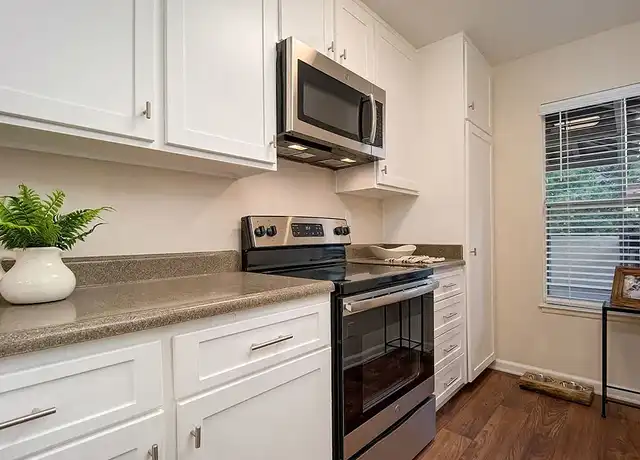 Property at Wilbur Oaks Apartments - 450 E Wilbur Rd, Thousand Oaks, CA, 91360, 1-2 bed, 1-1.5 bath, [object Object]