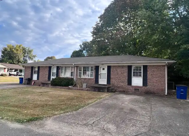 Property at 402 Parrish St Unit B, Martin, TN, 38237, 2 beds, 1 bath, [object Object]