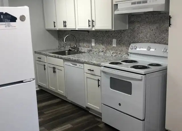 Property at 206 N Normal St, Ypsilanti, MI, 48197, 4 beds, 1.5-2 baths, [object Object]