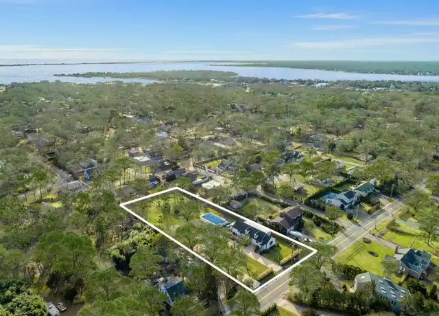 Property at 72 Bay Ave W, Hampton Bays, NY, 11946, 3 beds, 3 baths, [object Object]