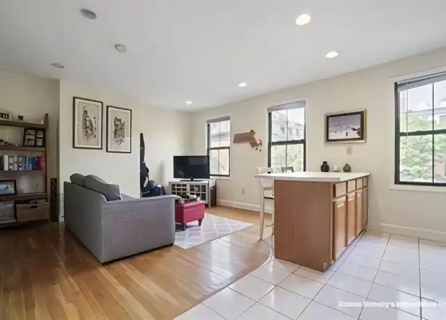Property at 28 Milford St, Roxbury, MA, 02118, 1 bed, 1 bath, [object Object]