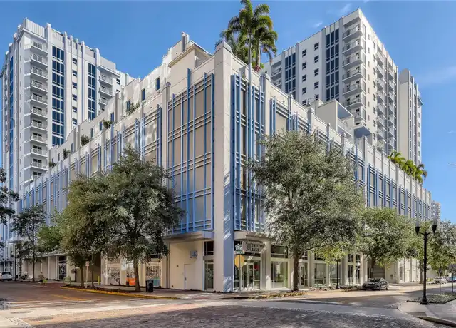 Property at 415 E Pine St Unit V-C, Orlando, FL, 32801, 3 beds, 2 baths, [object Object]