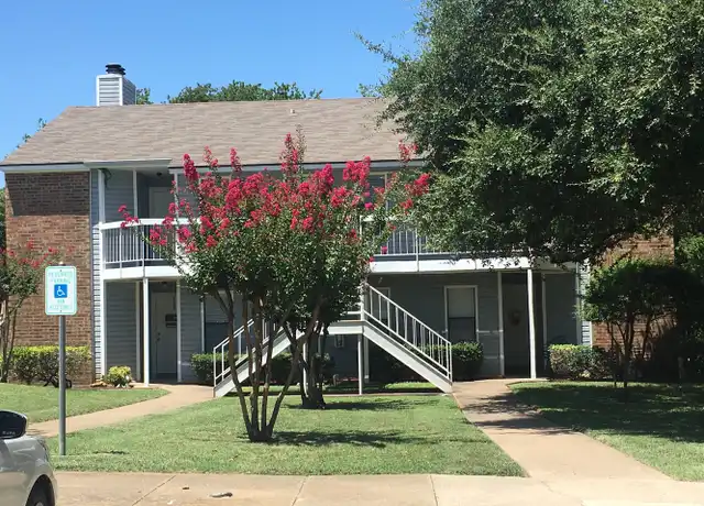 Property at 4323 Lakeshore Villa Dr, Waco, TX, 76710, 2 beds, 1 bath, [object Object]