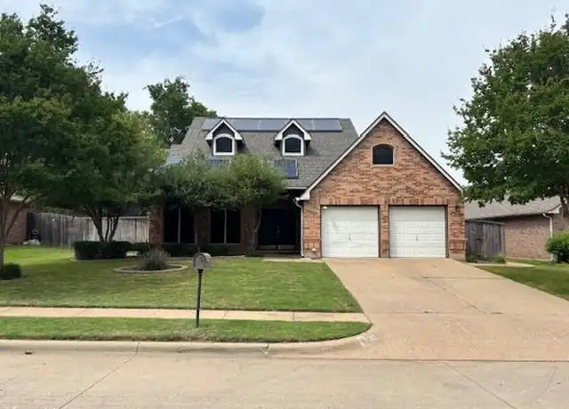 Property at 562 Mercer St, Grand Prairie, TX, 75052, 4 beds, 2.5 baths, [object Object]