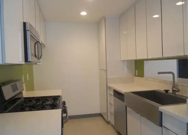 Property at 126 E 18th St Unit 131-21, Costa Mesa, CA, 92618, 1 bed, 1 bath, [object Object]