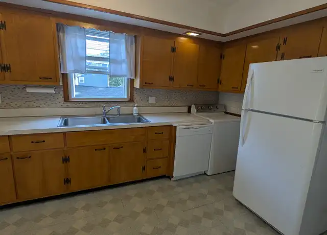 Property at 41 Gilbert St, Framingham, MA, 01702, 3 beds, 2 baths, [object Object]