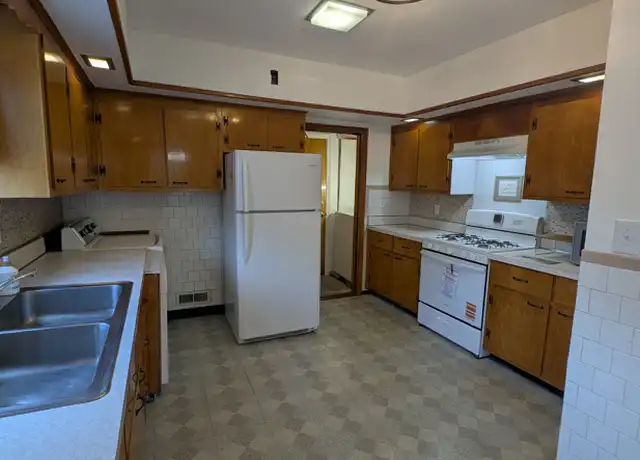Property at 41 Gilbert St, Framingham, MA, 01702, 3 beds, 2 baths, [object Object]
