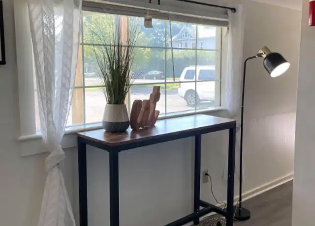Property at 600 E Main St Unit 1, Waynesboro, VA, 22980, 1 bed, 1 bath, [object Object]