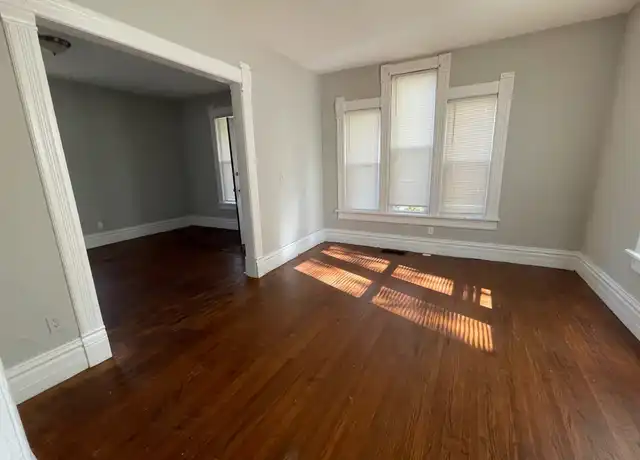 Property at 2004 Latham St Unit 5, Rockford, IL, 61103, 3 beds, 1 bath, [object Object]
