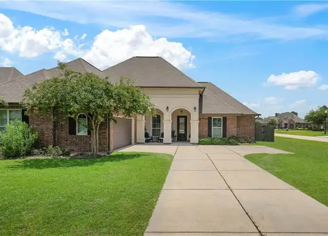 Property at 400 Walter Ln, Madisonville, LA, 70447, 3 beds, 2.5 baths, [object Object]