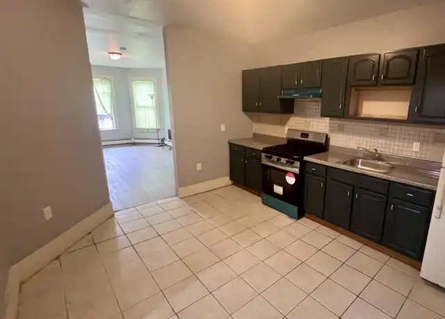 Property at 311 Summer Ave Unit 2, Newark, NJ, 07104, 4 beds, 2 baths, [object Object]