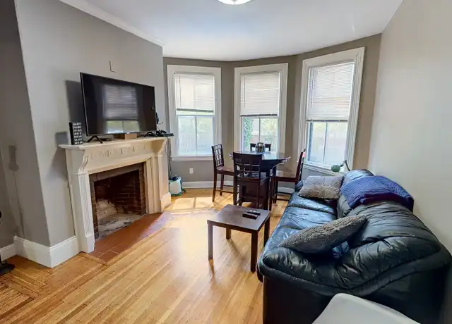 Property at 29 Creighton St Unit 1, Providence, RI, 02906, 4 beds, 2 baths, [object Object]