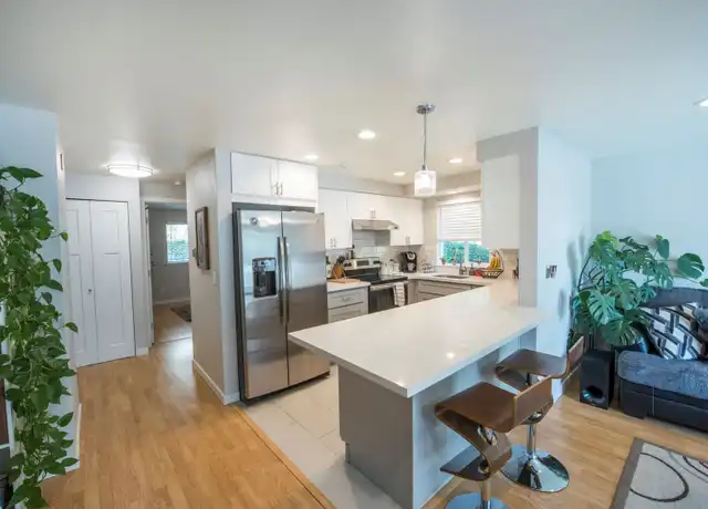 Property at 17121 NE 80th St Unit 17131, Redmond, WA, 98052, 1 bed, 1 bath, [object Object]