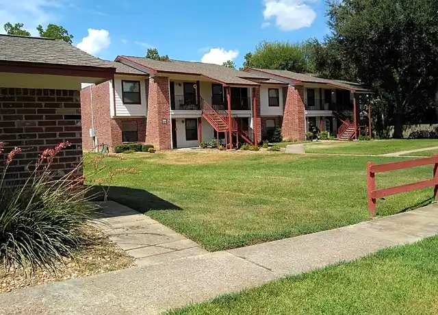 Property at 820 Carrell St Unit 101, Tomball, TX, 77375, 1 bed, 1 bath, [object Object]