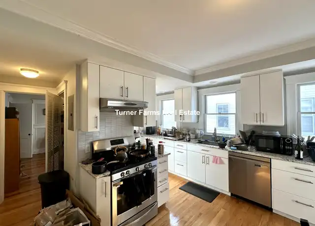Property at 34 Leonard St Unit 1, Somerville, MA, 02144, 3 beds, 1 bath, [object Object]