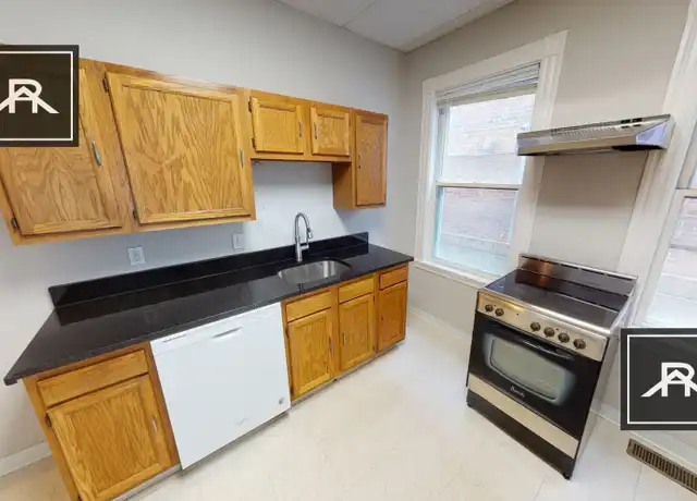 Property at 14 Pleasant St Unit 1, Cambridge, MA, 02139, 3 beds, 1 bath, [object Object]