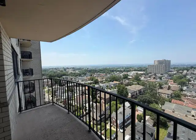 Property at 1590 Anderson Ave Unit 17B, Fort Lee, NJ, 07024, 1 bed, 1.5 baths, [object Object]