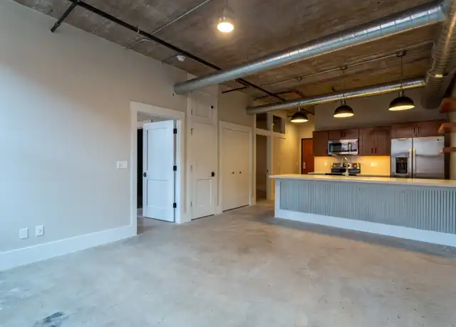 Property at 895 Washington St Unit 202, Dubuque, IA, 52001, 2 beds, 2 baths, [object Object]