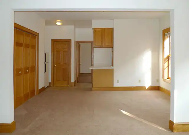 Property at 128 E 18th St Unit 13 23, Minneapolis, MN, 55403, 1 bed, 1 bath, [object Object]