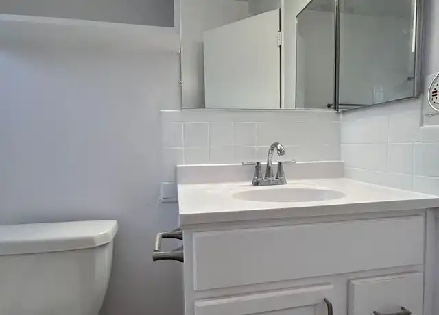 Property at 8110 Sepulveda Pl Unit 05, Panorama City, CA, 91402, 1 bed, 1 bath, [object Object]