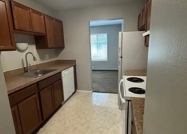 Property at 2200 Berkley Ave Unit 222, Berkley, MI, 48072, 1 bed, 1 bath, [object Object]