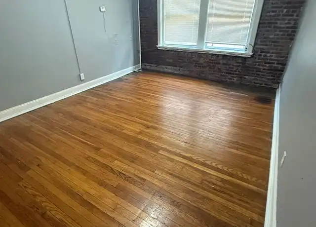Property at 4144 Warwick Blvd Unit 4144-204, Kansas City, MO, 64111, 1 bed, 1 bath, [object Object]