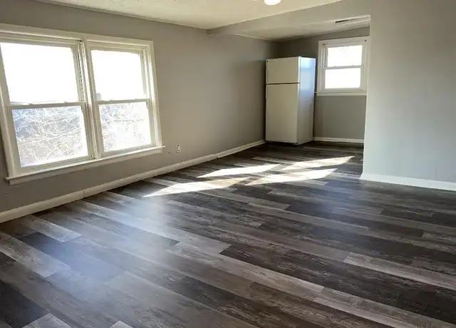 Property at 511 E Cherry St Unit 8, Springfield, MO, 65806, 1 bed, 1 bath, [object Object]