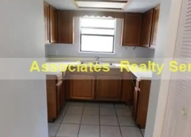 Property at 1404 SW 42nd St Unit B, Gainesville, FL, 32607, 2 beds, 1 bath, [object Object]