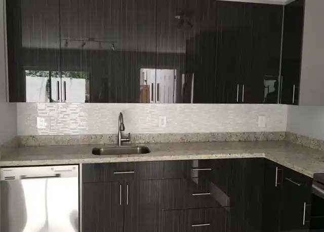 Property at 645 Executive Center Dr Unit Q103, West Palm Beach, FL, 33401, 1 bed, 1 bath, [object Object]