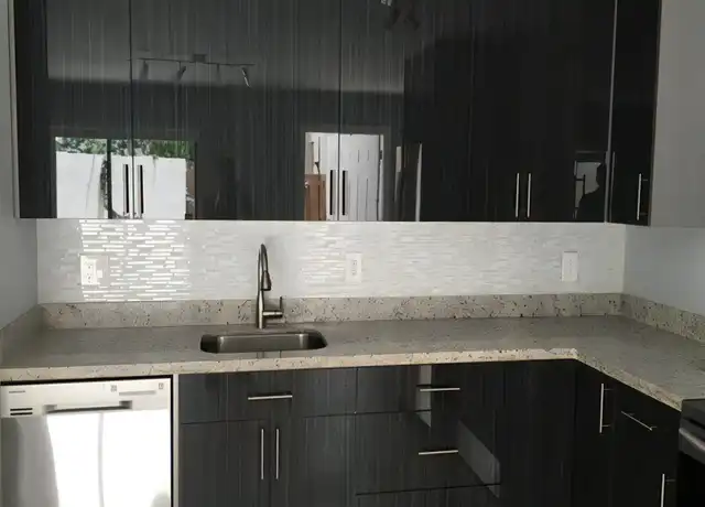 Property at 645 Executive Center Dr Unit Q103, West Palm Beach, FL, 33401, 1 bed, 1 bath, [object Object]
