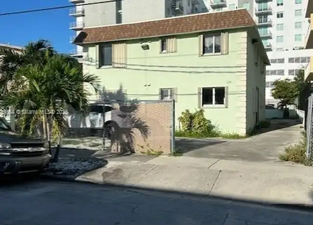 Property at 220 NW 7th Ave #3, Miami, FL, 33128, 2 beds, 1 bath, [object Object]