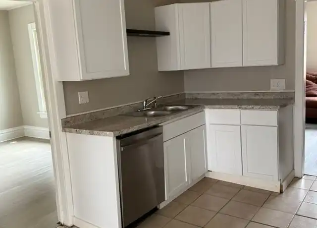 Property at 642 Arlington St, Dubuque, IA, 52001, 1 bed, 1 bath, [object Object]