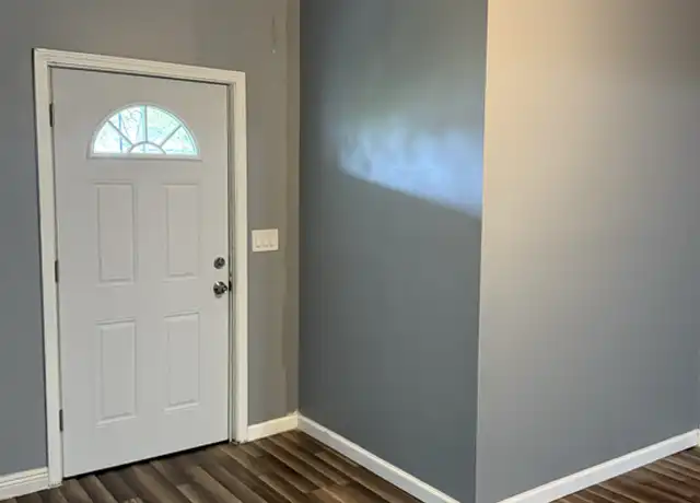 Property at 1301 Erie Ave Unit 1st Floor, Logansport, IN, 46947, 3 beds, 1 bath, [object Object]
