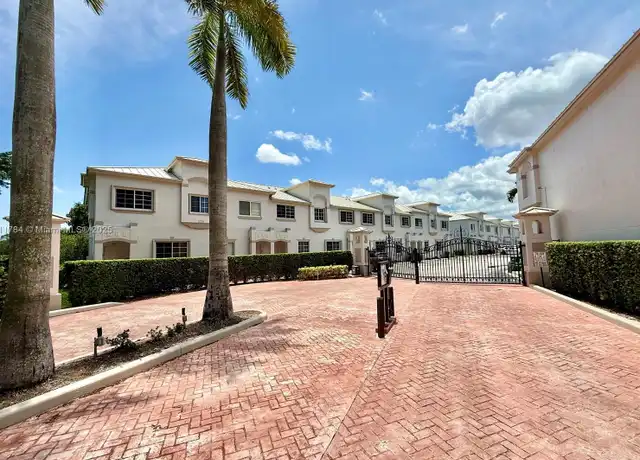 Property at 15800 SW 92nd Ave Unit 12B, Palmetto Bay, FL, 33157, 3 beds, 2.5 baths, [object Object]